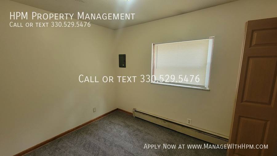 Apartment for rent at 926 Florida Ave E, Akron, OH 44314