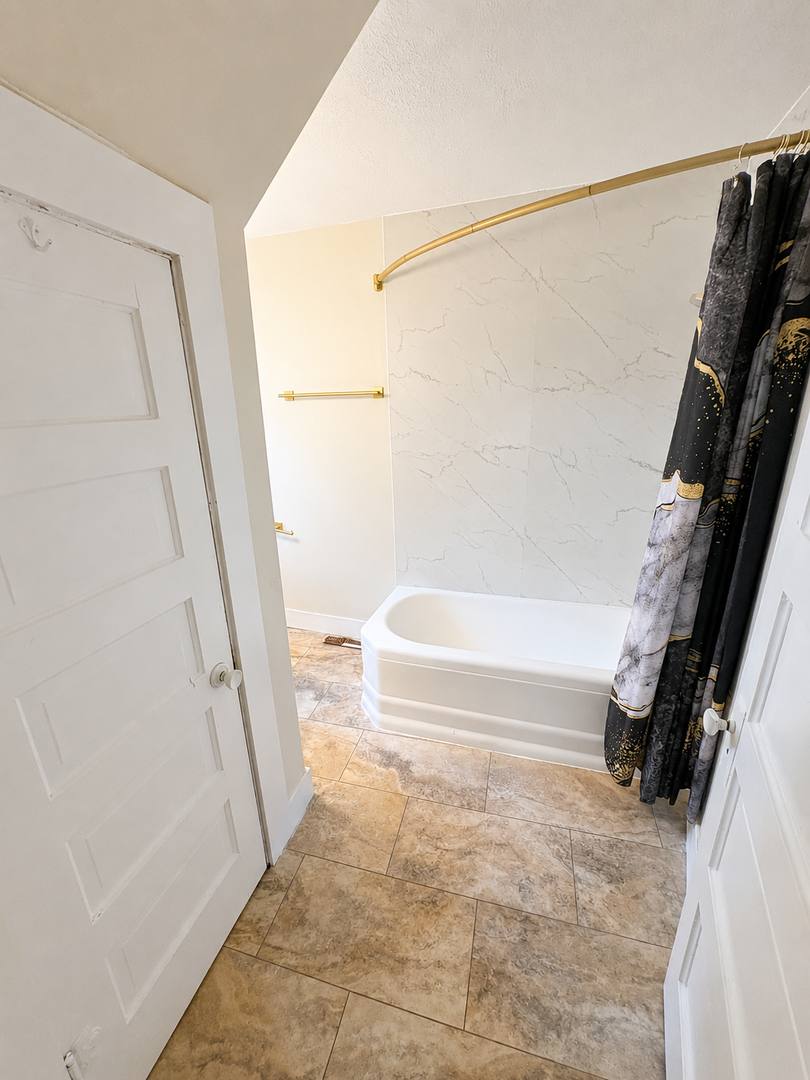 Apartment for rent at 2410 W Douglas, Wichita, KS 67203