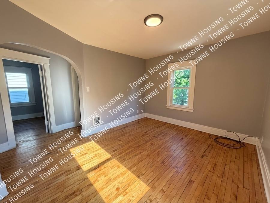 Apartment for rent at 37 Holmes St, Buffalo, NY 14207