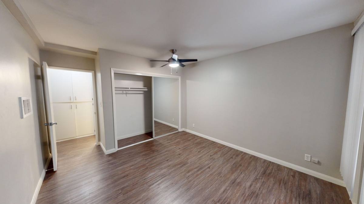 Apartment for rent at 950 S St Andrews Place, Los Angeles, CA 90019