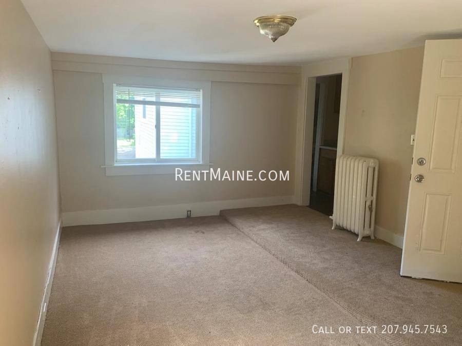 Apartment for rent at 96 Grove St #3, Bangor, ME 04401