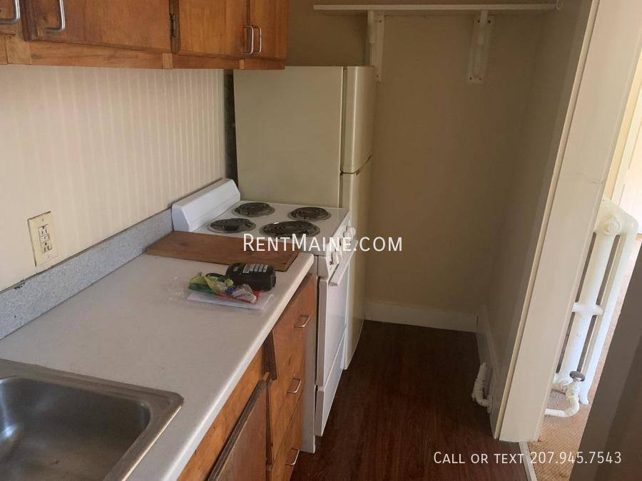 Apartment for rent at 96 Grove St #3, Bangor, ME 04401