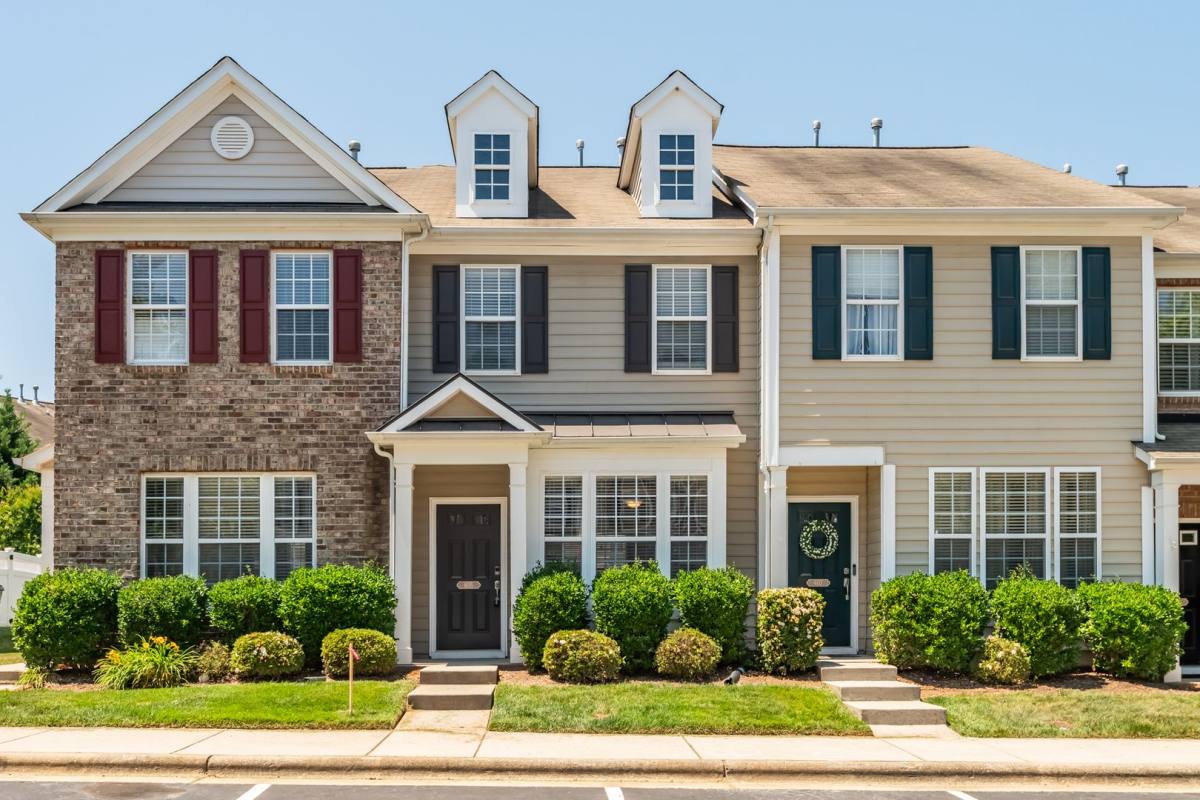 Townhouse for rent at 605 Cupola Dr, Raleigh, NC 27603