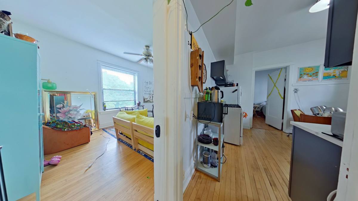 Apartment for rent at 4103 N Damen Ave, Chicago, IL 60618