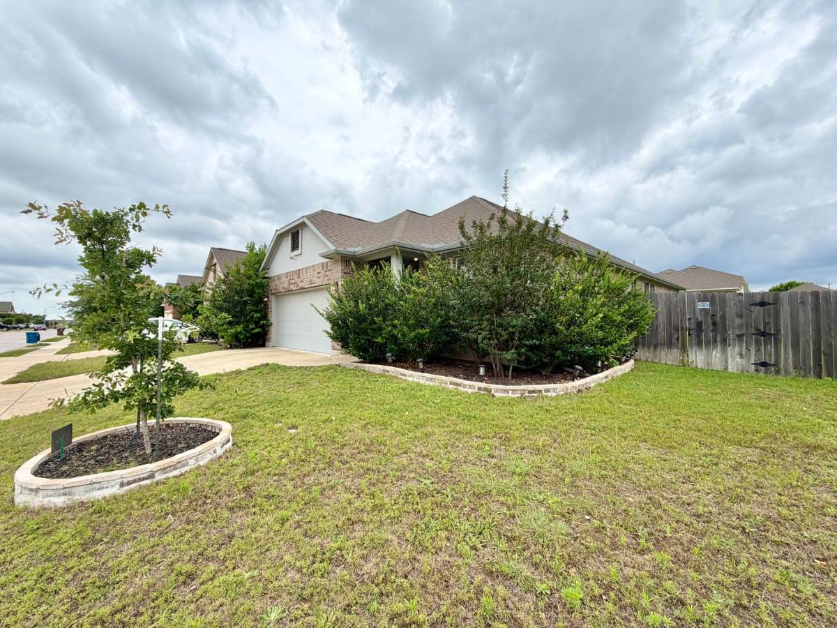 House for rent at 877 Centerra Hills Circle, Round Rock, TX 78665