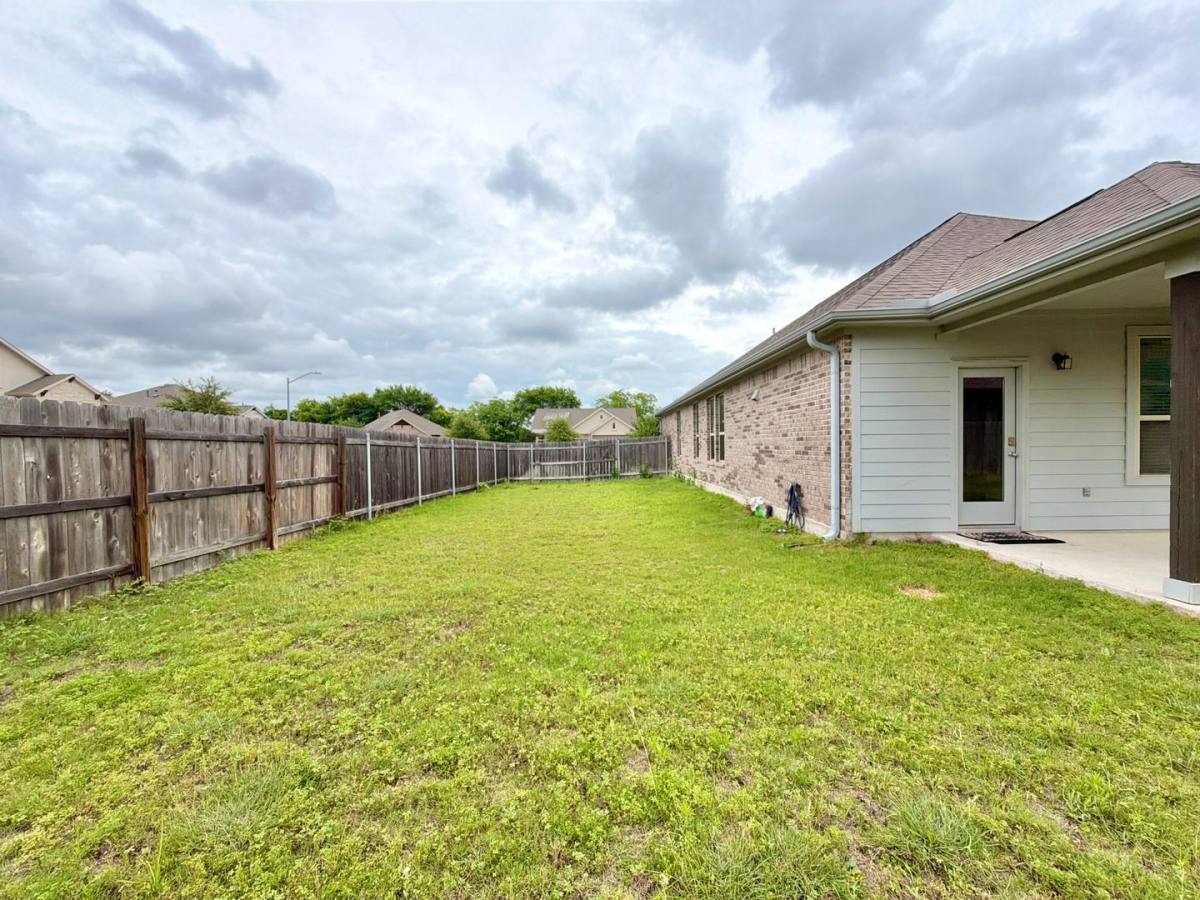 House for rent at 877 Centerra Hills Circle, Round Rock, TX 78665