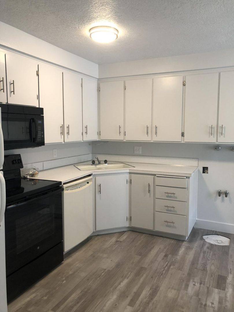 Apartment for rent at 820 E 275 N, Logan, UT 84321