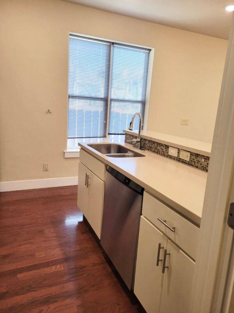 Apartment for rent at 525 E Kiowa St #201, Colorado Springs, CO 80903