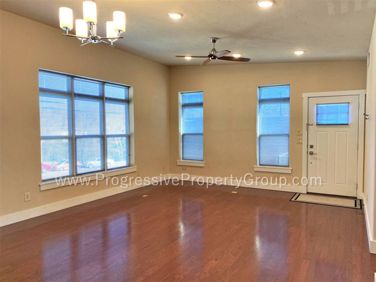 Apartment for rent at 525 E Kiowa St #201, Colorado Springs, CO 80903