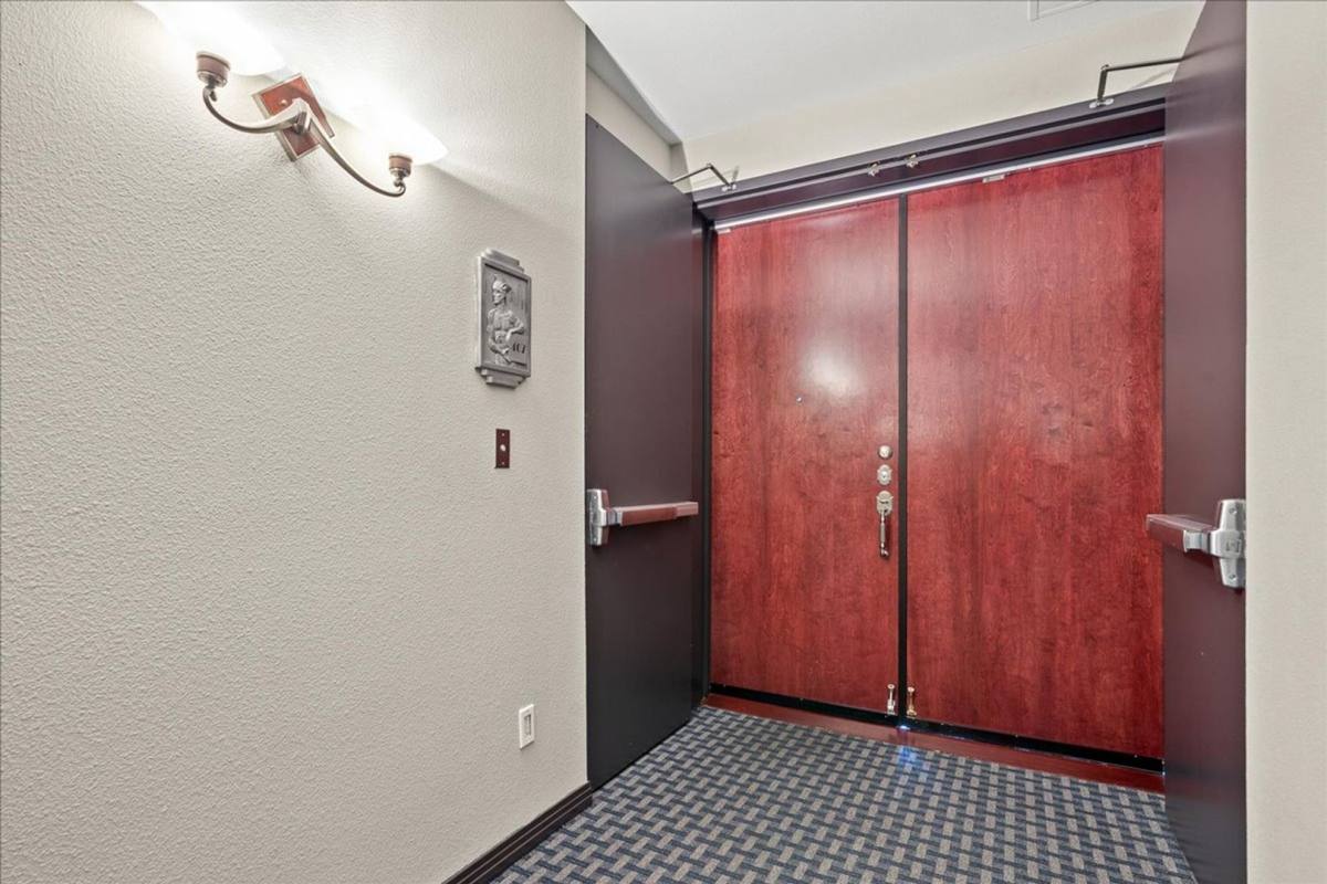 Apartment for rent at 360 Desert Inn Rd, Las Vegas, NV 89109