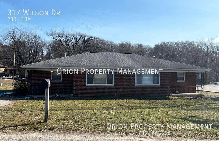 Apartment for rent at 317 Wilson Dr, Bloomfield, IN 47424