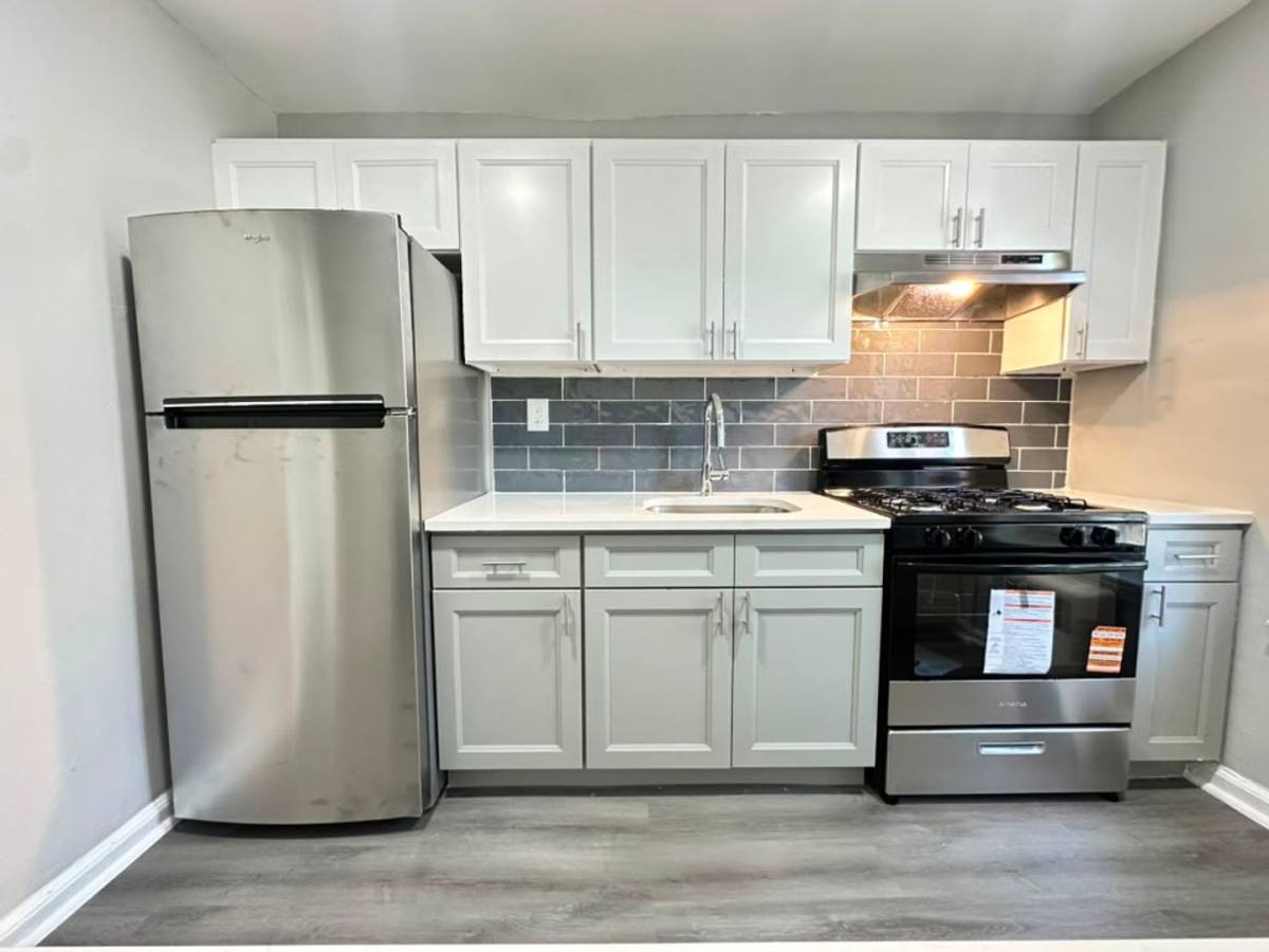 Apartment for rent at 17 Shepard Ave, East Orange, NJ 07018
