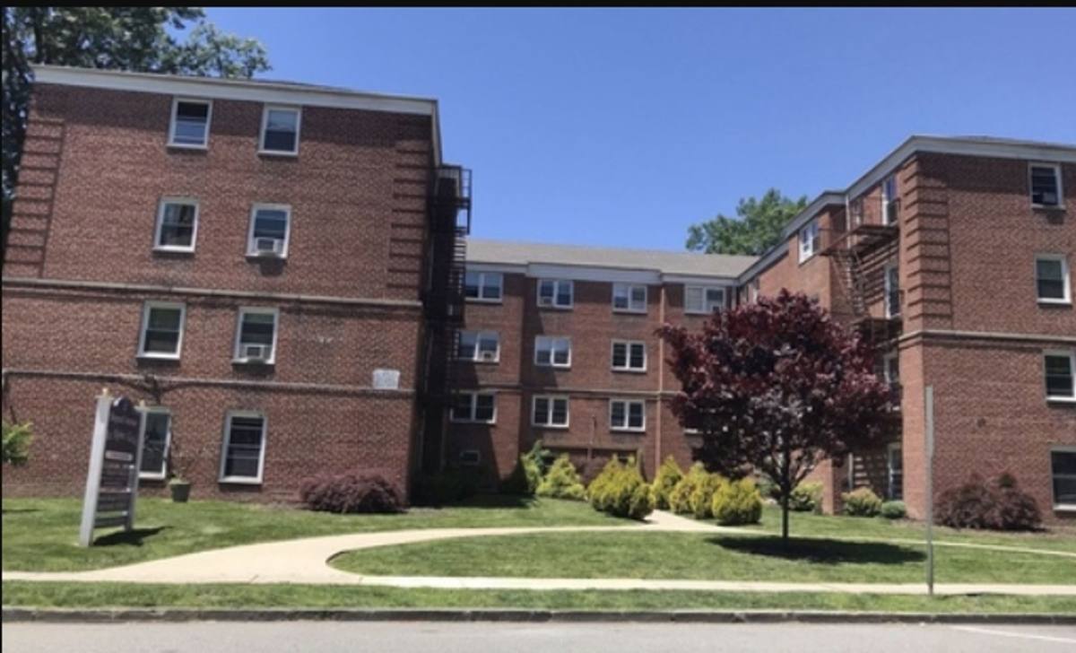 Apartment for rent at 17 Shepard Ave, East Orange, NJ 07018