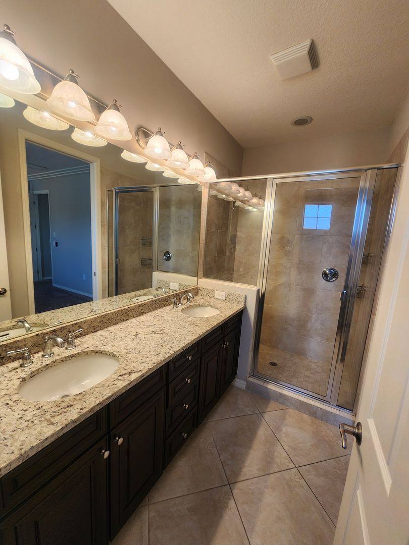 Townhouse for rent at 9071 Albion Lane N, Naples, FL 34113