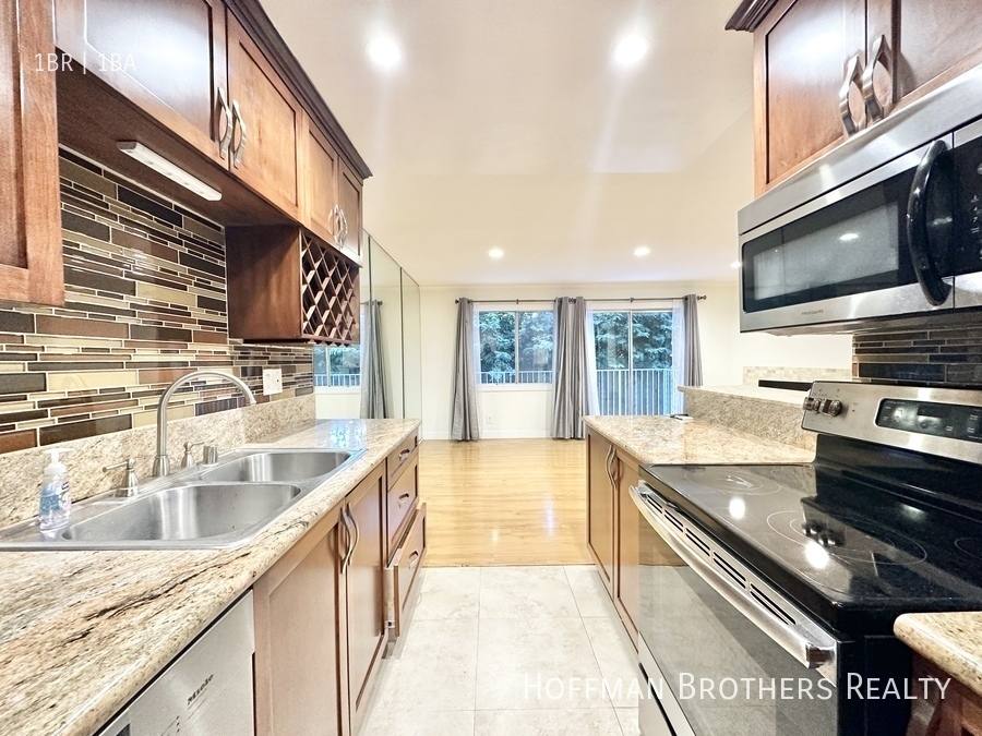 Apartment for rent at 1515 S Beverly Dr #305, Los Angeles, CA 90035