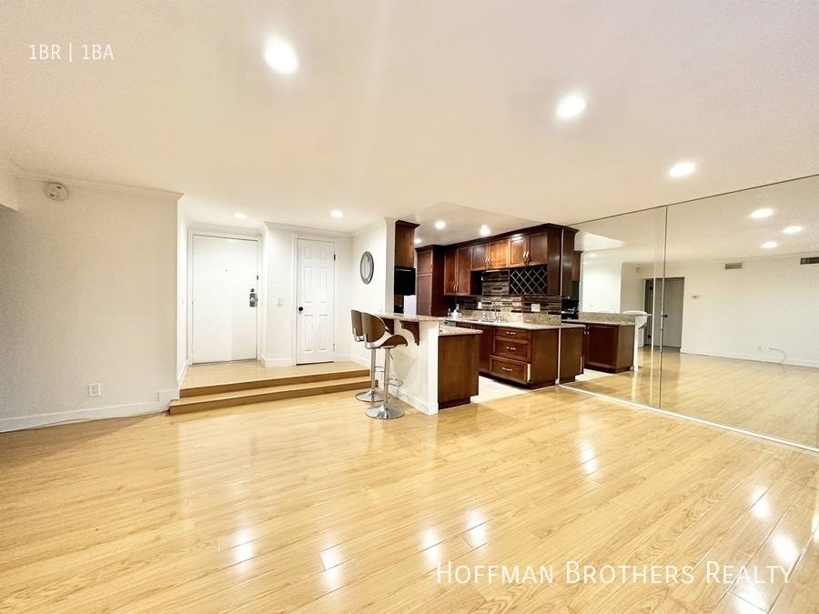 Apartment for rent at 1515 S Beverly Dr #305, Los Angeles, CA 90035