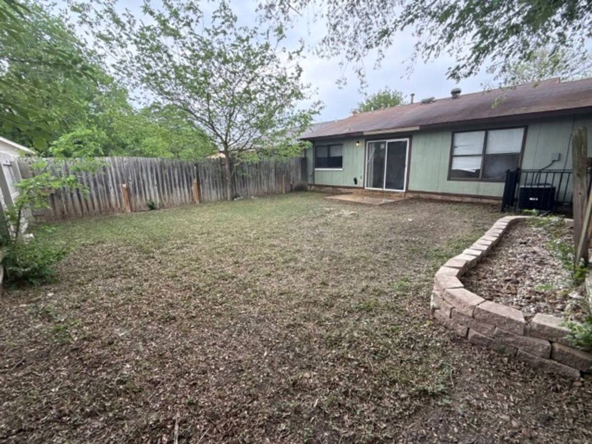 Townhouse for rent at 1325 Bitterlake, San Antonio, TX 78245
