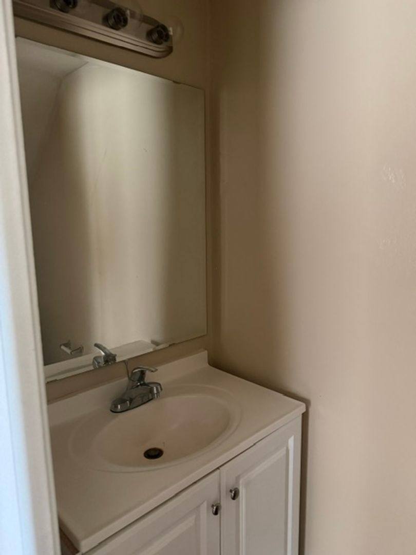 Apartment for rent at 1819 S Gadsden St, Tallahassee, FL 32301