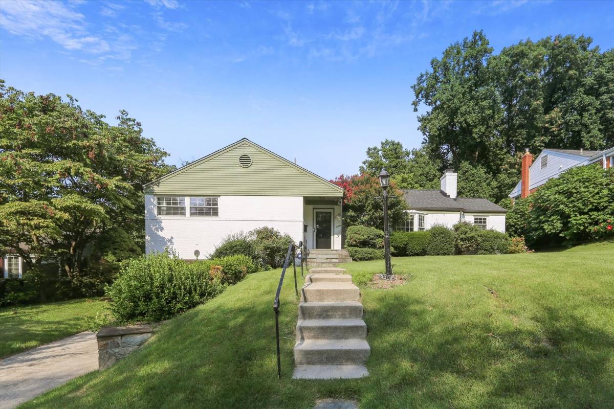 House for rent at 5806 Osceola Rd, Bethesda, MD 20816