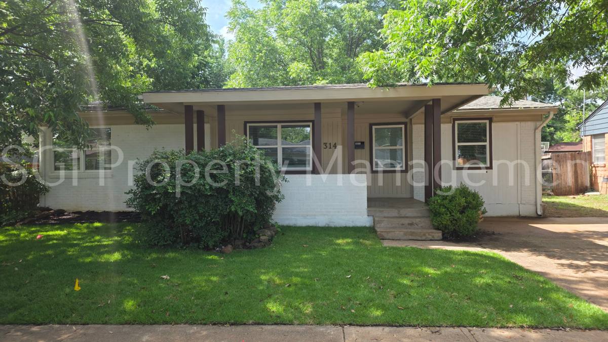 House for rent at 314 16th St W, Irving, TX 75060