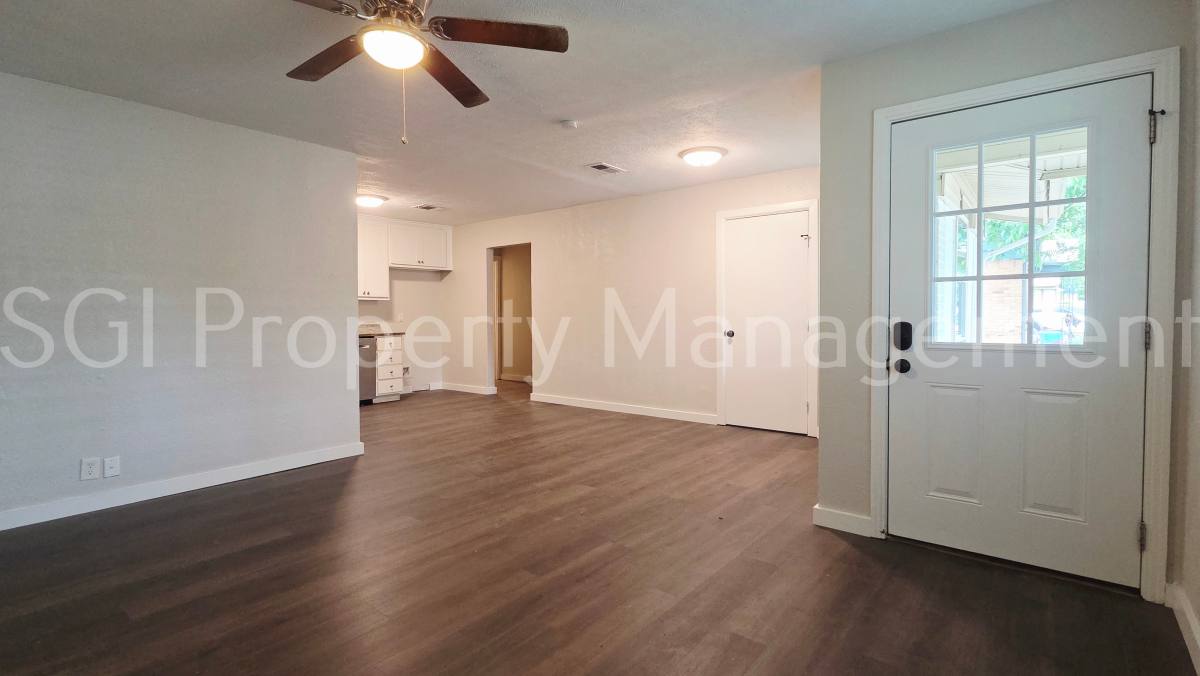 House for rent at 314 16th St W, Irving, TX 75060