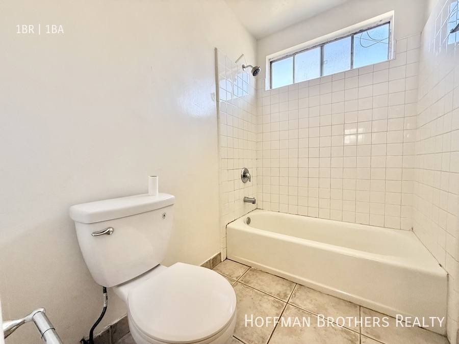 Apartment for rent at 838 N Normandie Ave #8, Los Angeles, CA 90029