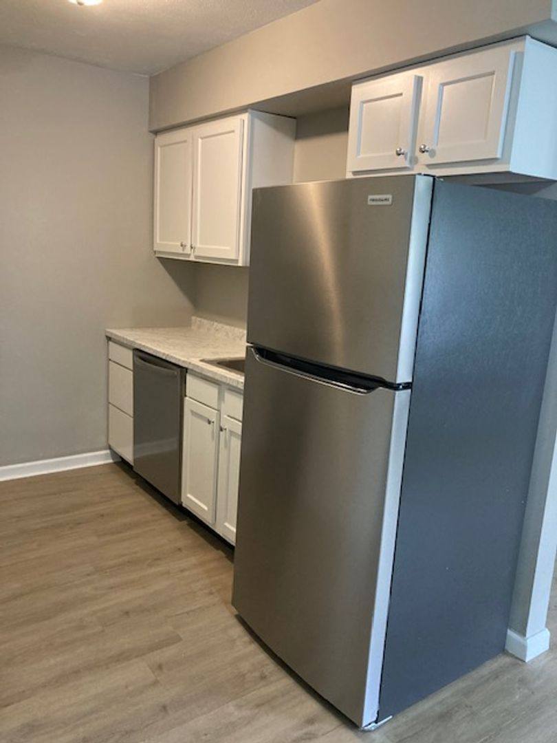 Apartment for rent at 6 Ashland Ave, Elmira, NY 14903