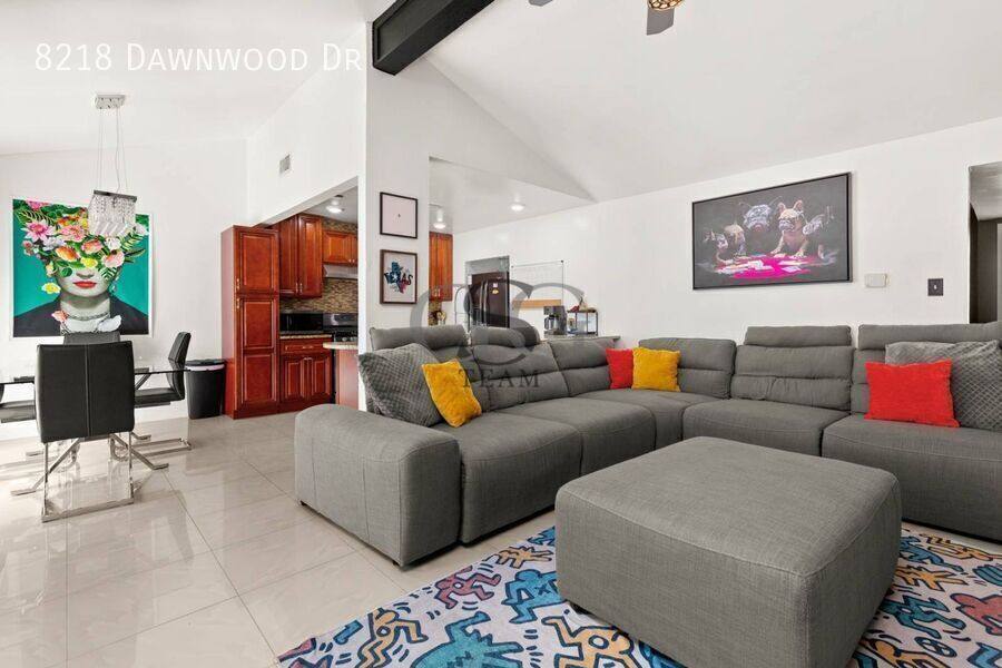 House for rent at 8218 Dawnwood Dr, San Antonio, TX 78250