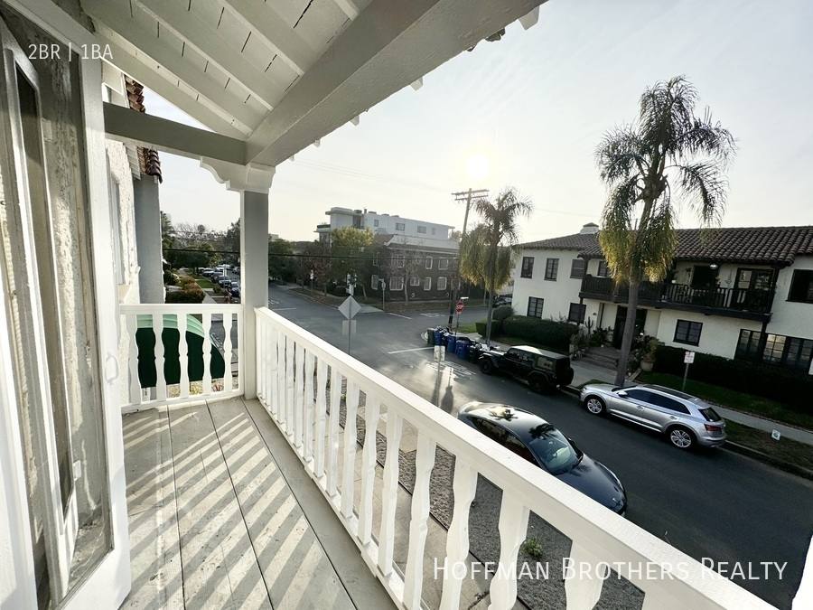 Apartment for rent at 400 N Genesee Ave #6, Los Angeles, CA 90036