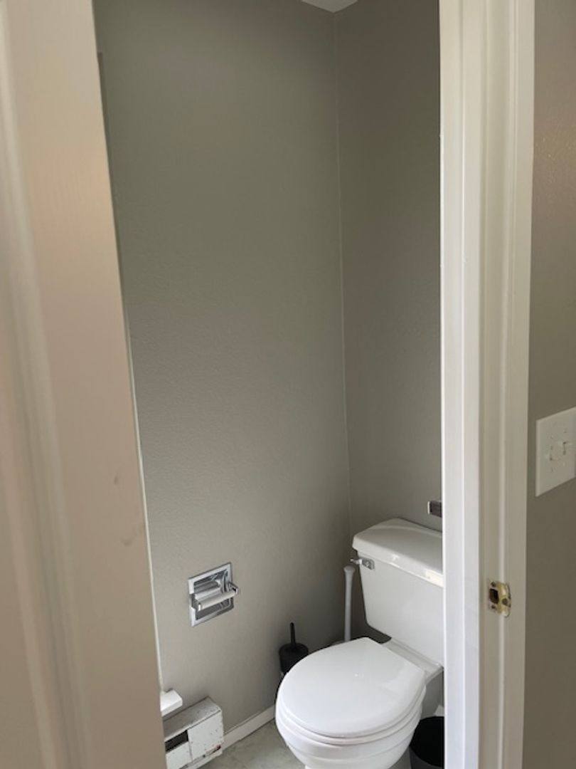 Townhouse for rent at 4323 67th Ave W, Tacoma, WA 98466