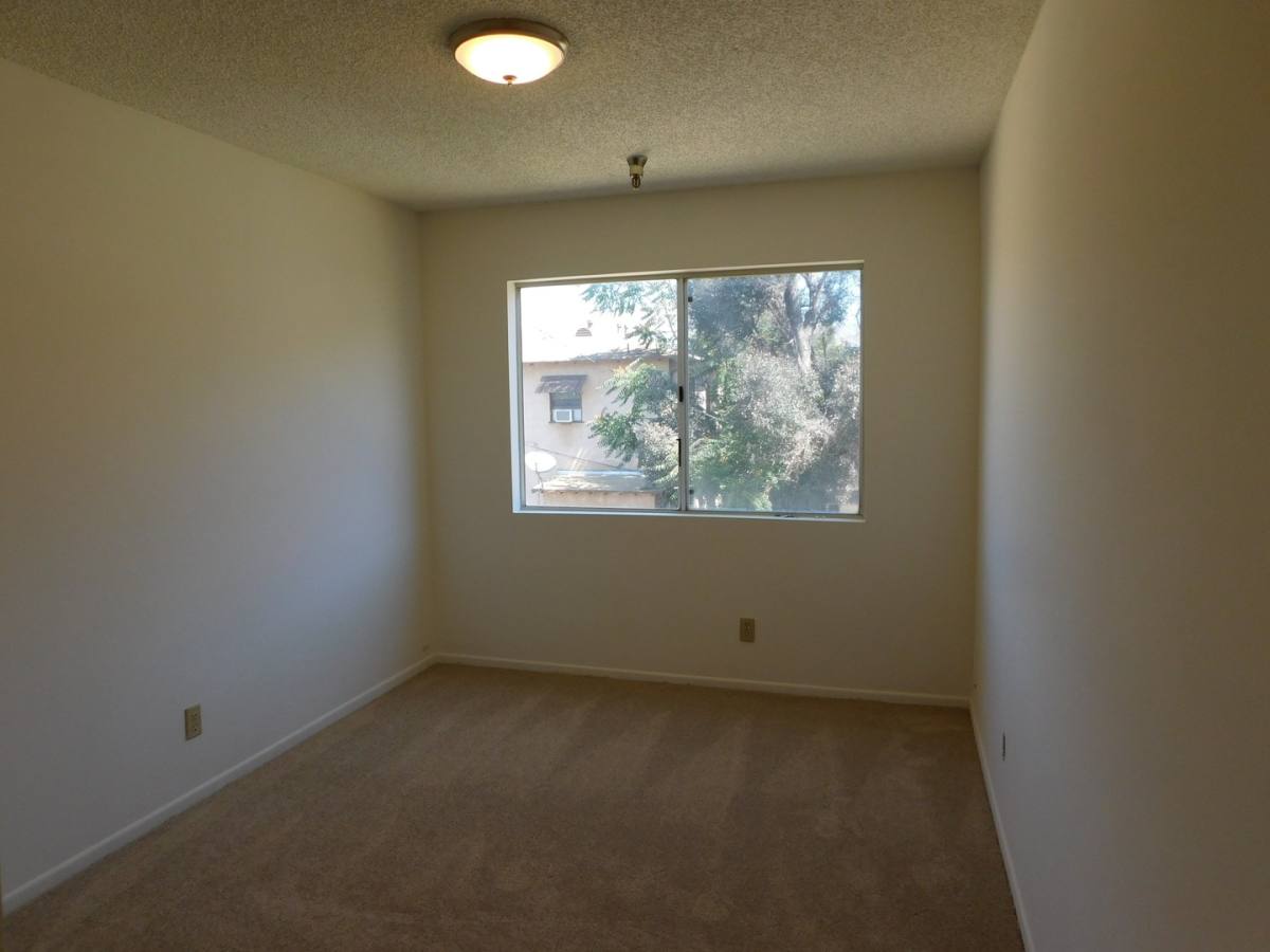 Apartment for rent at 10241 Commerce Ave, Tujunga, CA 91042