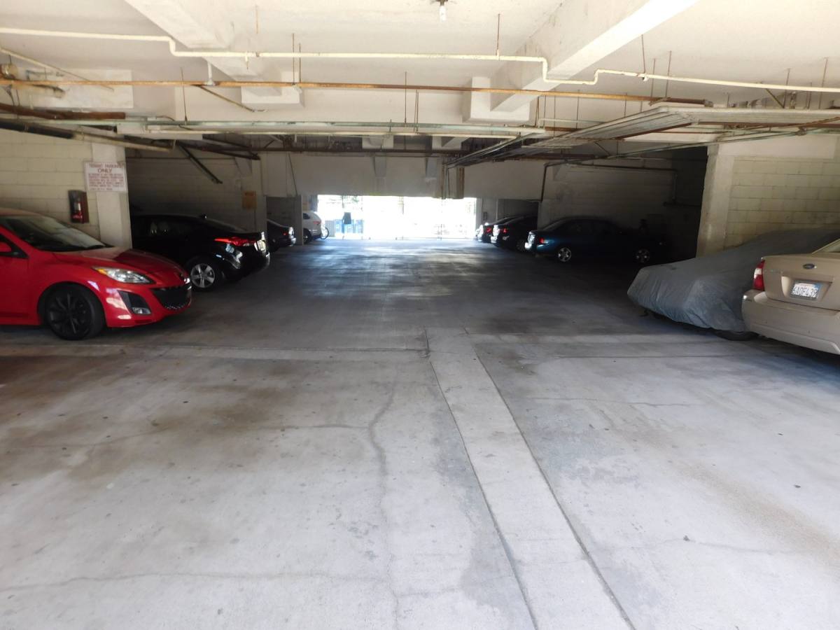 Apartment for rent at 10241 Commerce Ave, Tujunga, CA 91042