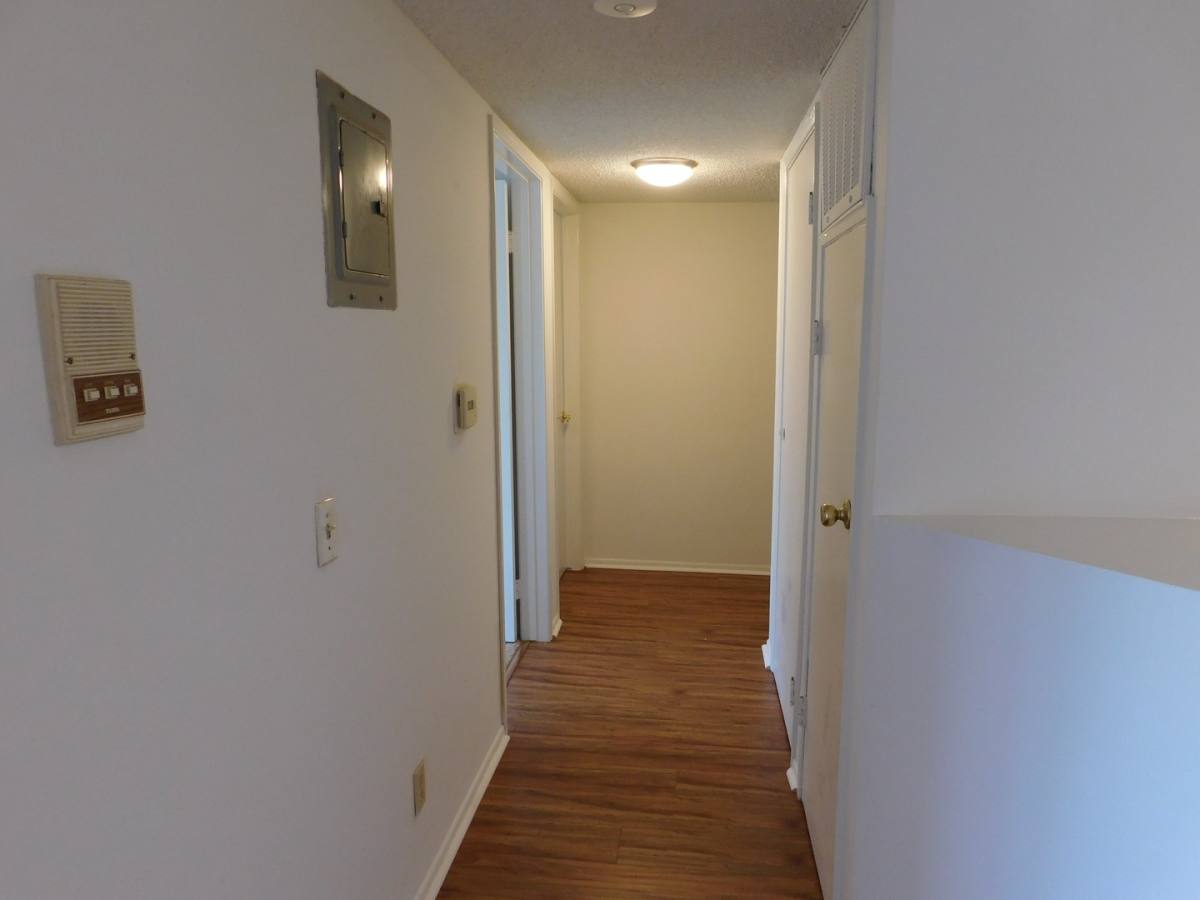 Apartment for rent at 10241 Commerce Ave, Tujunga, CA 91042
