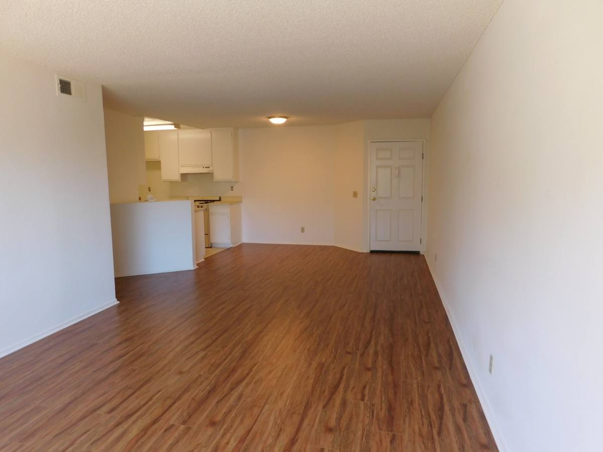 Apartment for rent at 10241 Commerce Ave, Tujunga, CA 91042