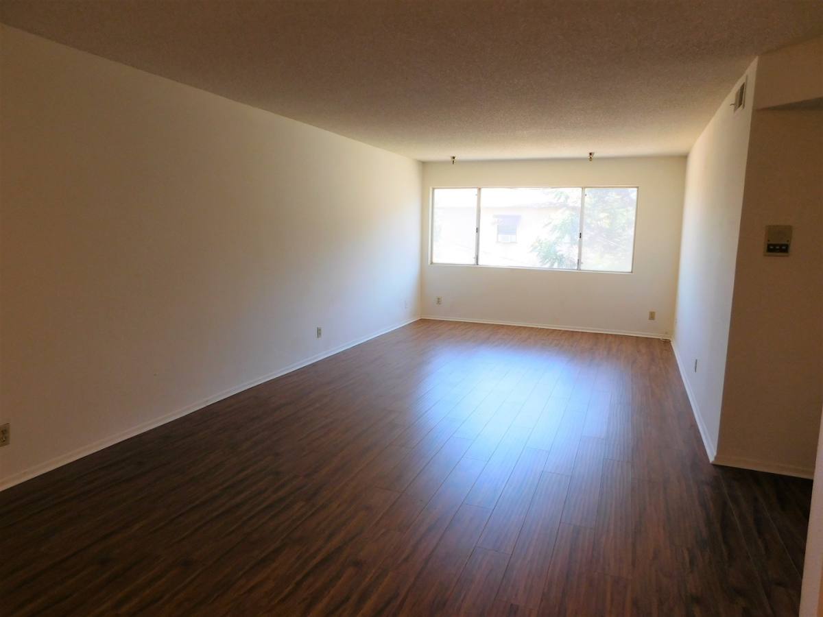 Apartment for rent at 10241 Commerce Ave, Tujunga, CA 91042