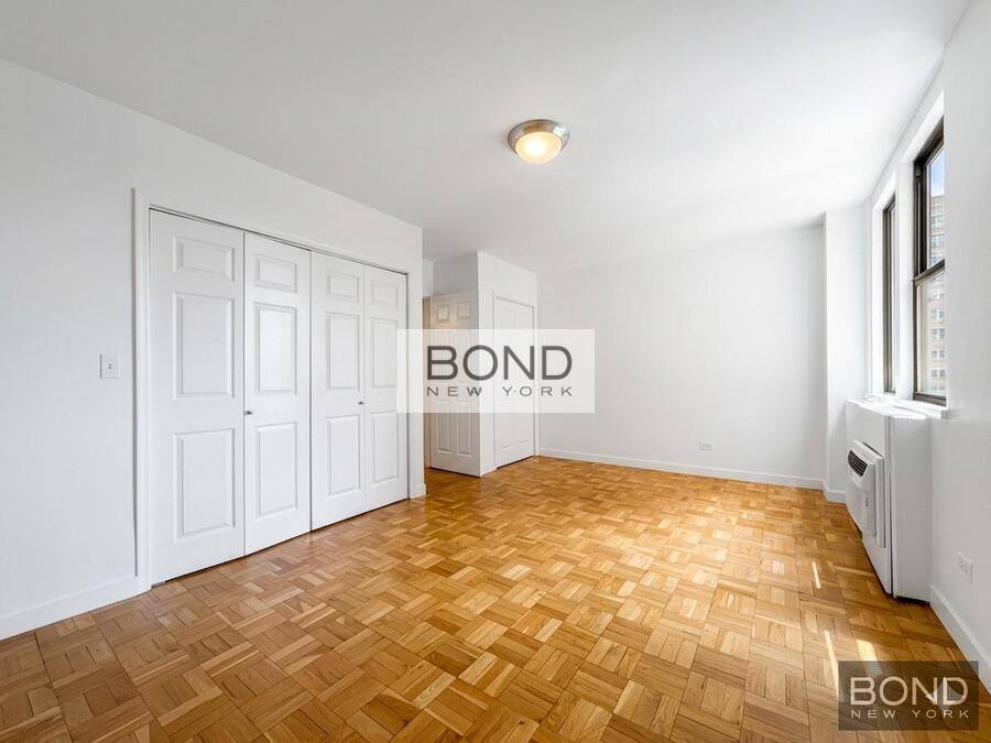 Apartment for rent at 435 E 79th St W, New York, NY 10075