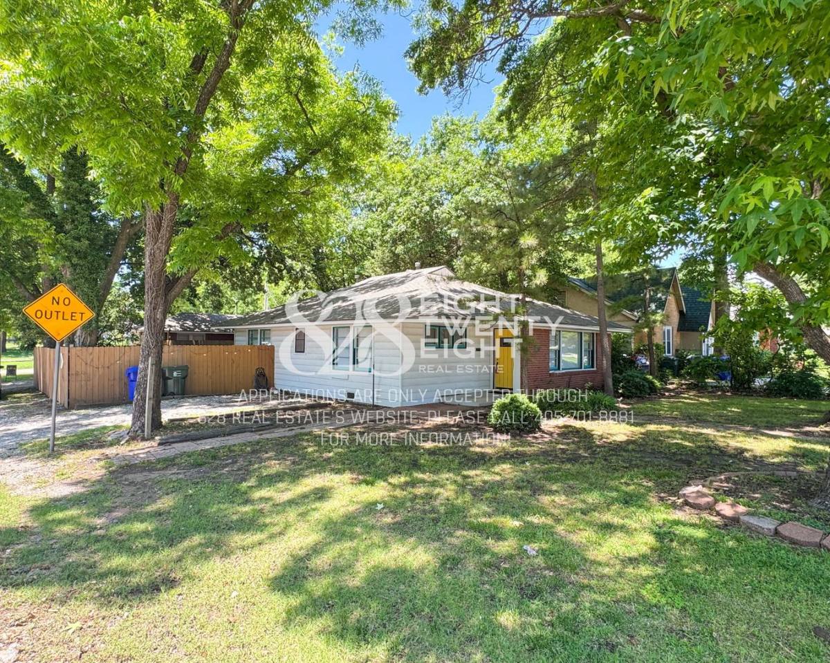 Townhouse for rent at 930 Miller Ave, Norman, OK 73069