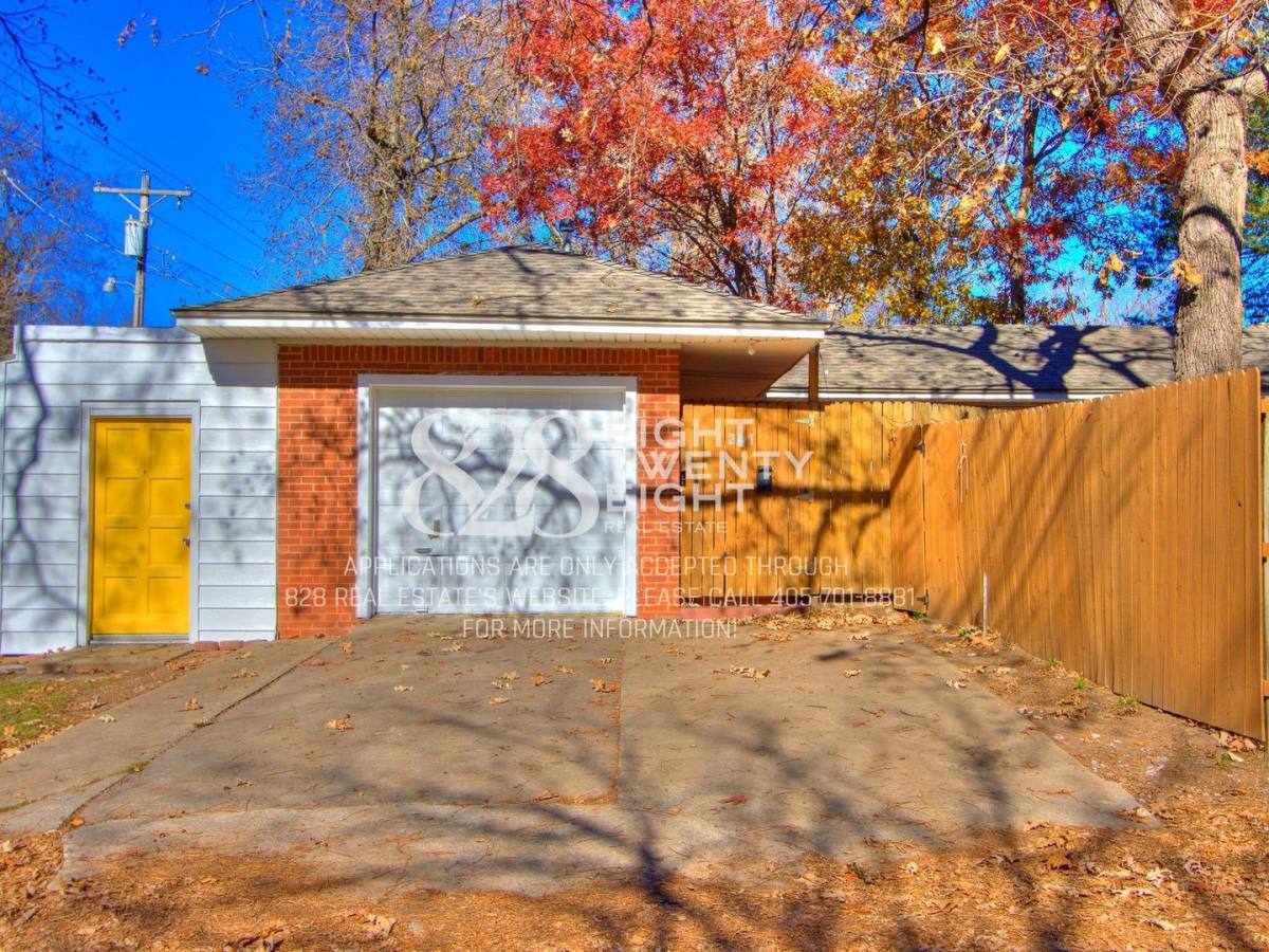 Townhouse for rent at 241 Emelyn St, Norman, OK 73069