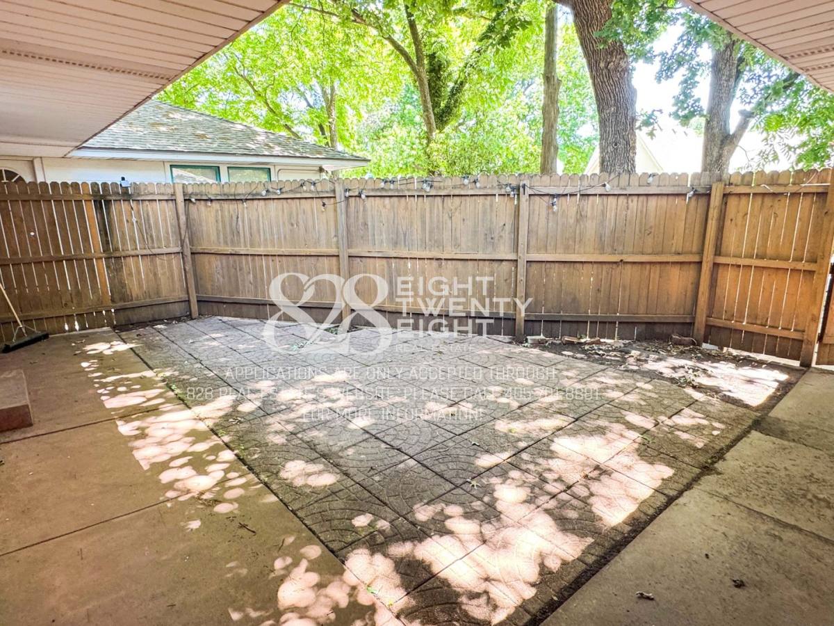 Townhouse for rent at 241 Emelyn St, Norman, OK 73069