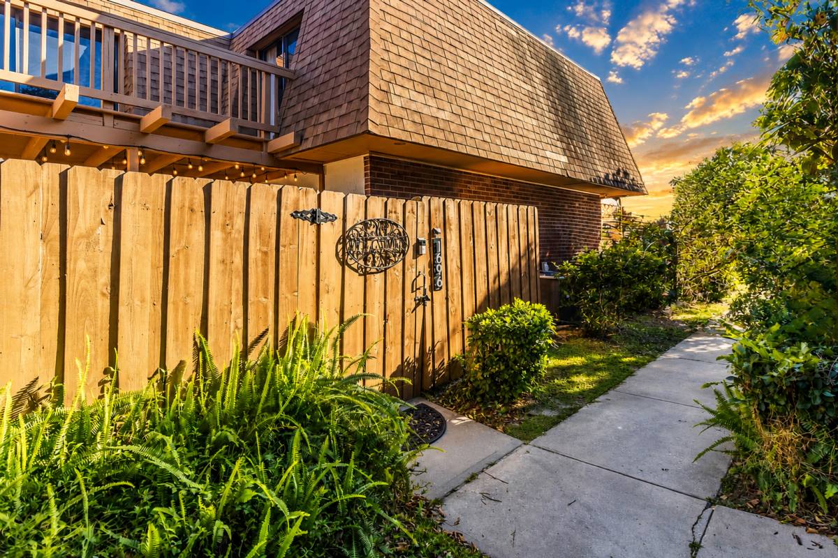 Townhouse for rent at 1696 S Park Ave, Titusville, FL 32780