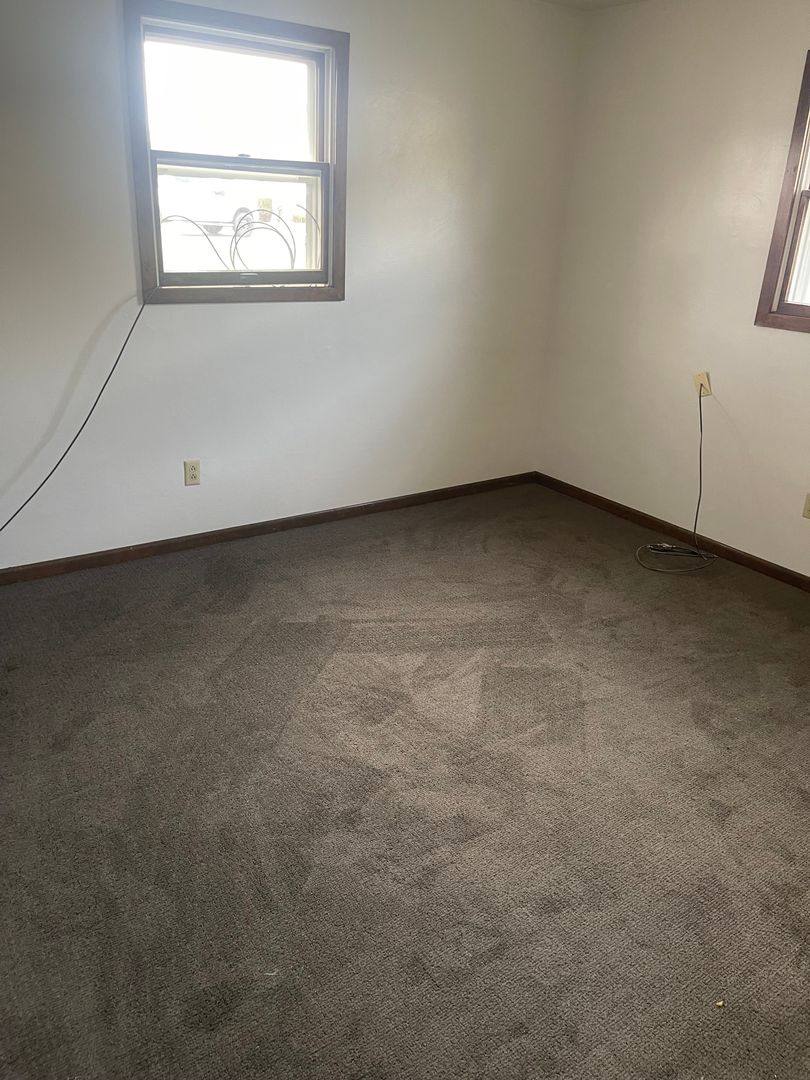 Apartment for rent at 240 Center St #3, Struthers, OH 44471