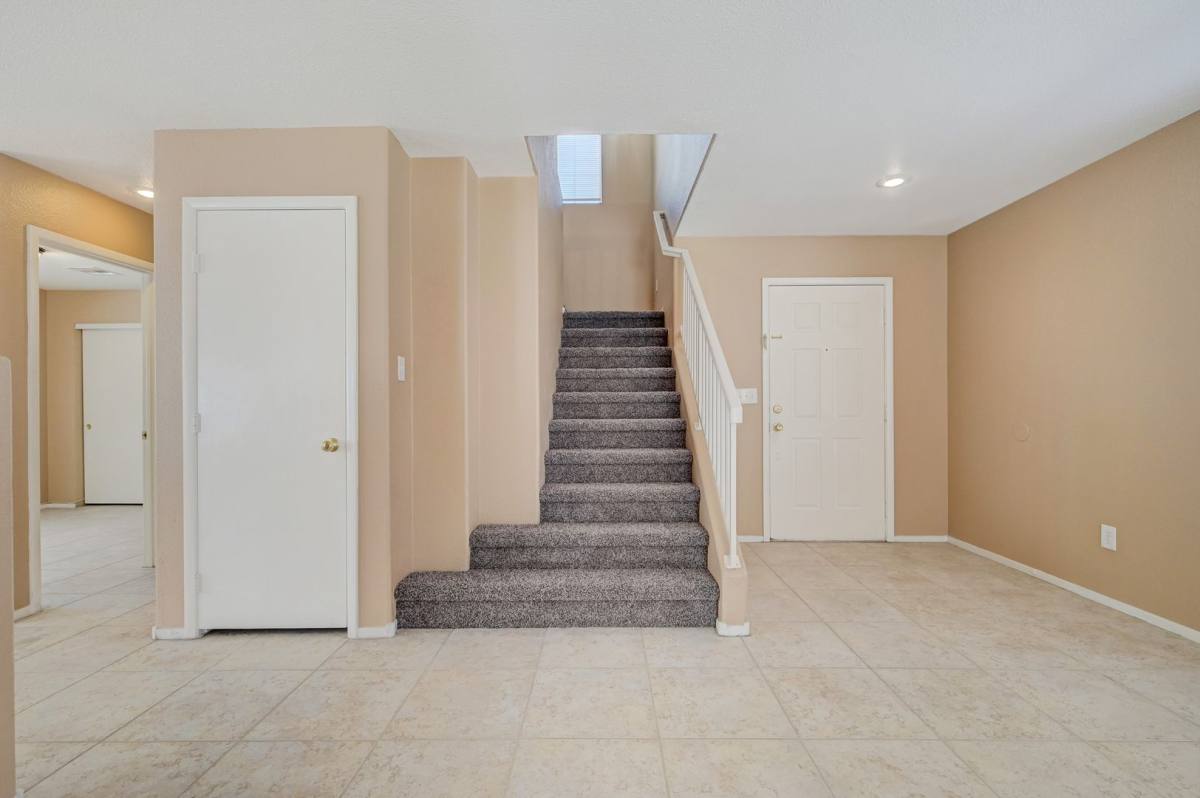 House for rent at 8621 Grand Pine Ave, Las Vegas, NV 89143