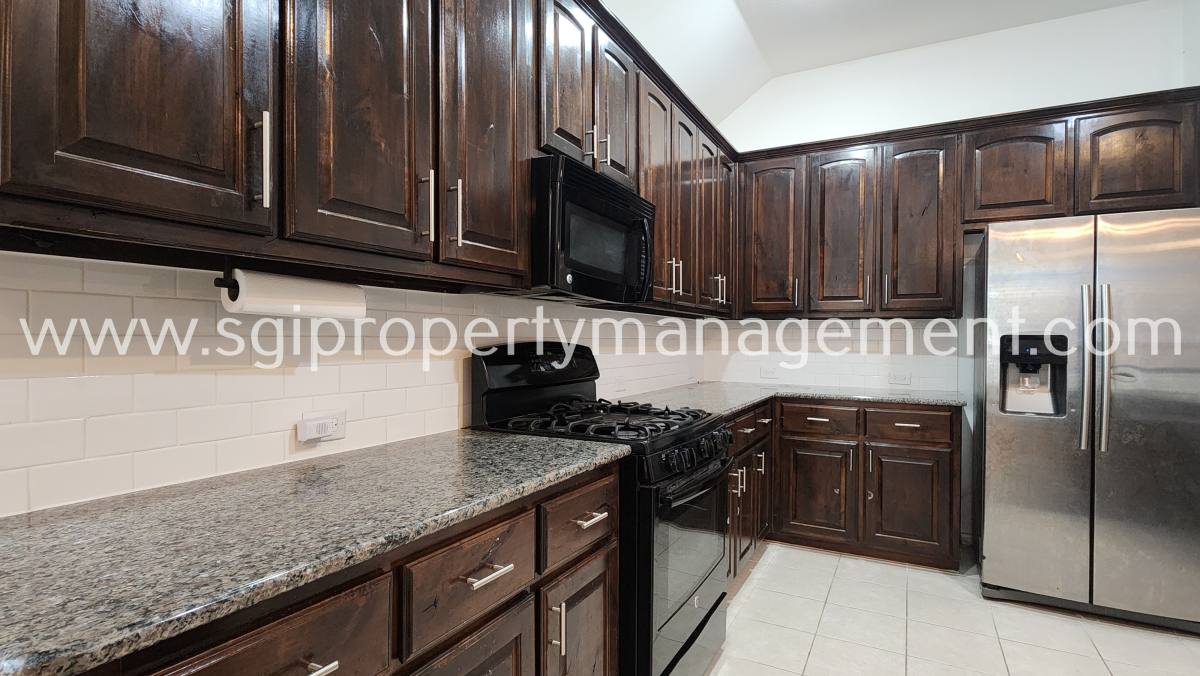 House for rent at 1369 Crescent Cove Dr, Rockwall, TX 75087