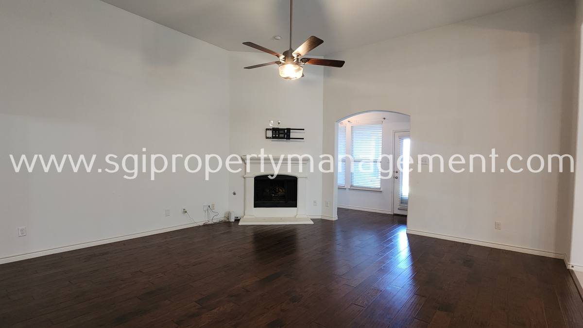 House for rent at 1369 Crescent Cove Dr, Rockwall, TX 75087