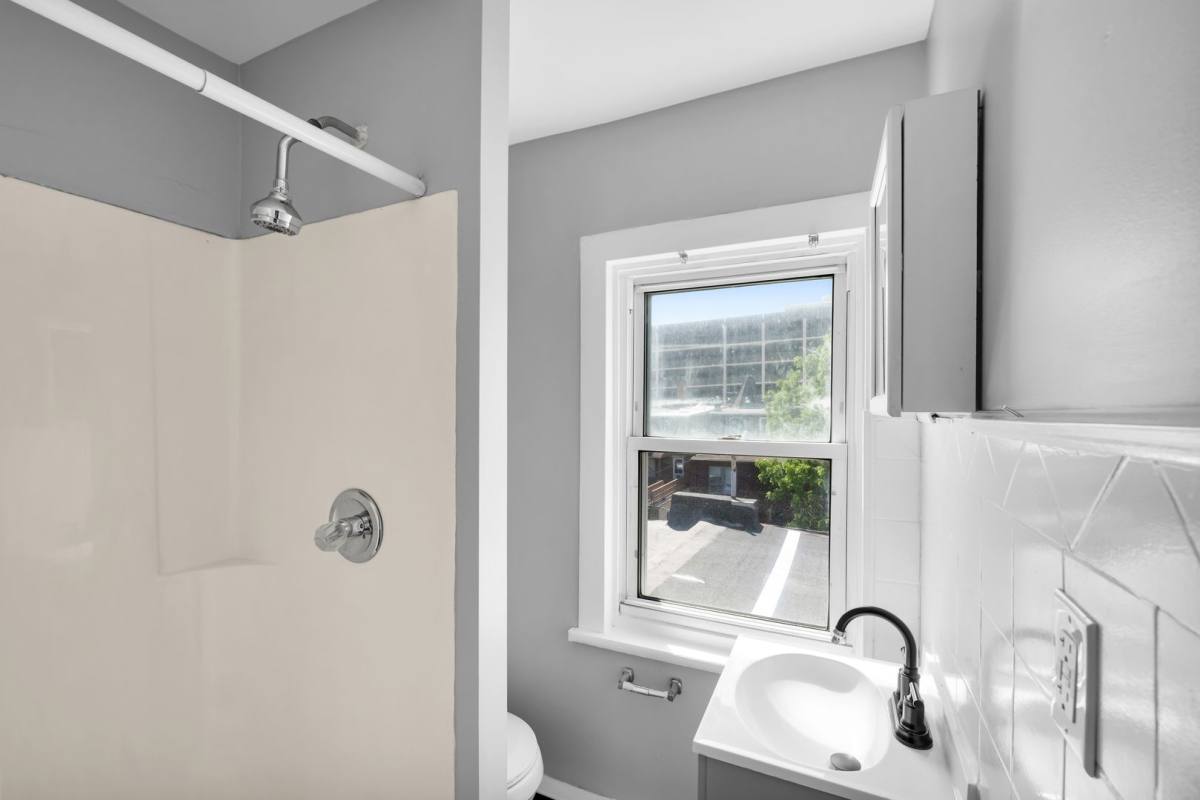 Apartment for rent at 830 Chestnut St, Allentown, PA 18102