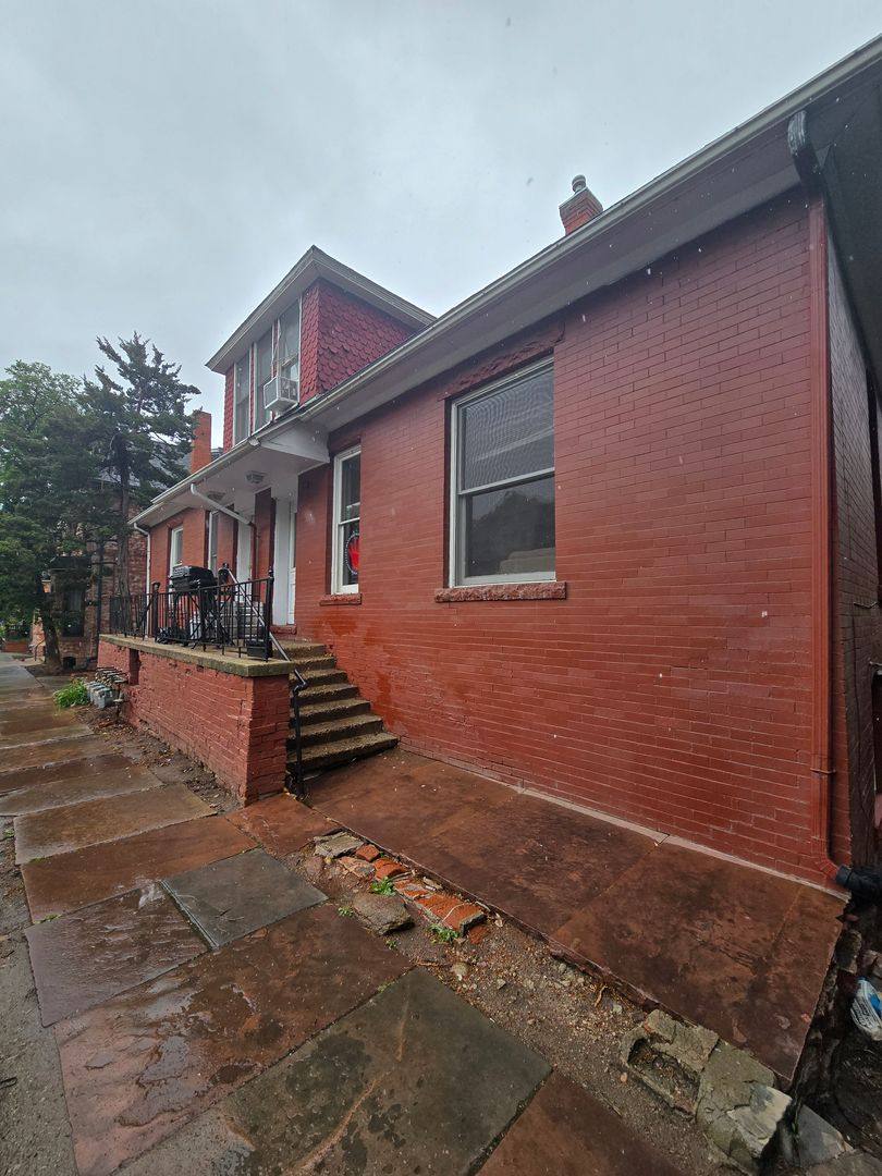 Apartment for rent at 1026 Pine St, Boulder, CO 80302