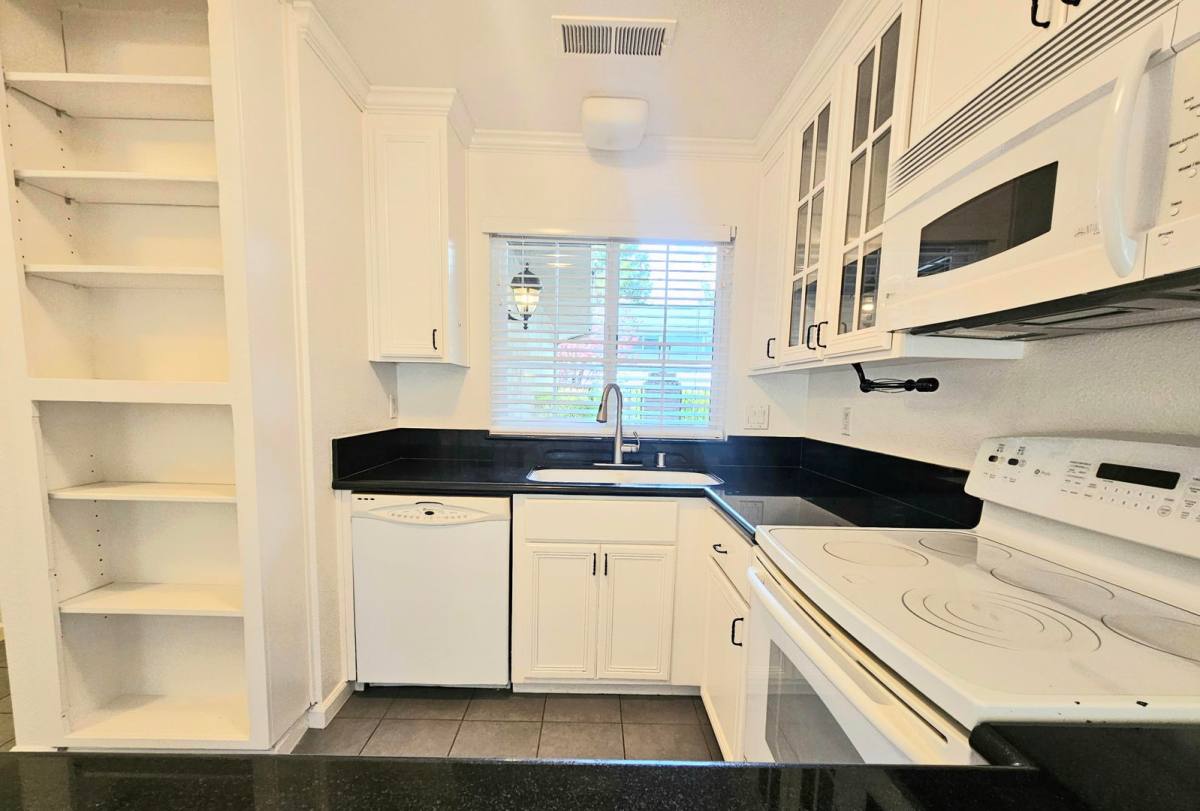 Townhouse for rent at 818 Rue Montagne, Campbell, CA 95008