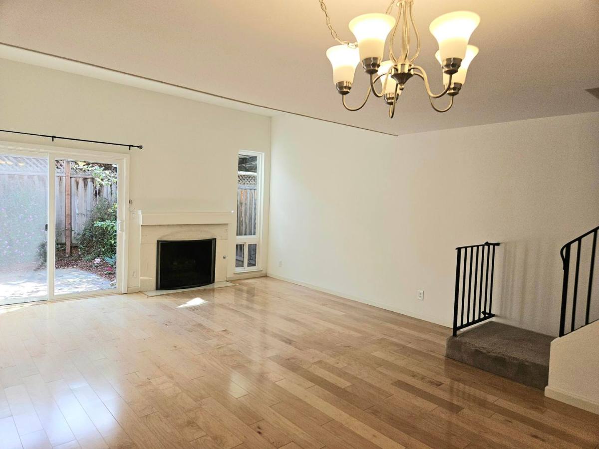 Townhouse for rent at 818 Rue Montagne, Campbell, CA 95008