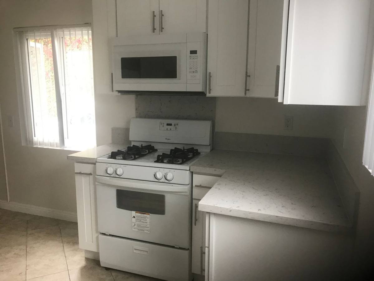 Apartment for rent at 85 N Craig Ave, Pasadena, CA 91107