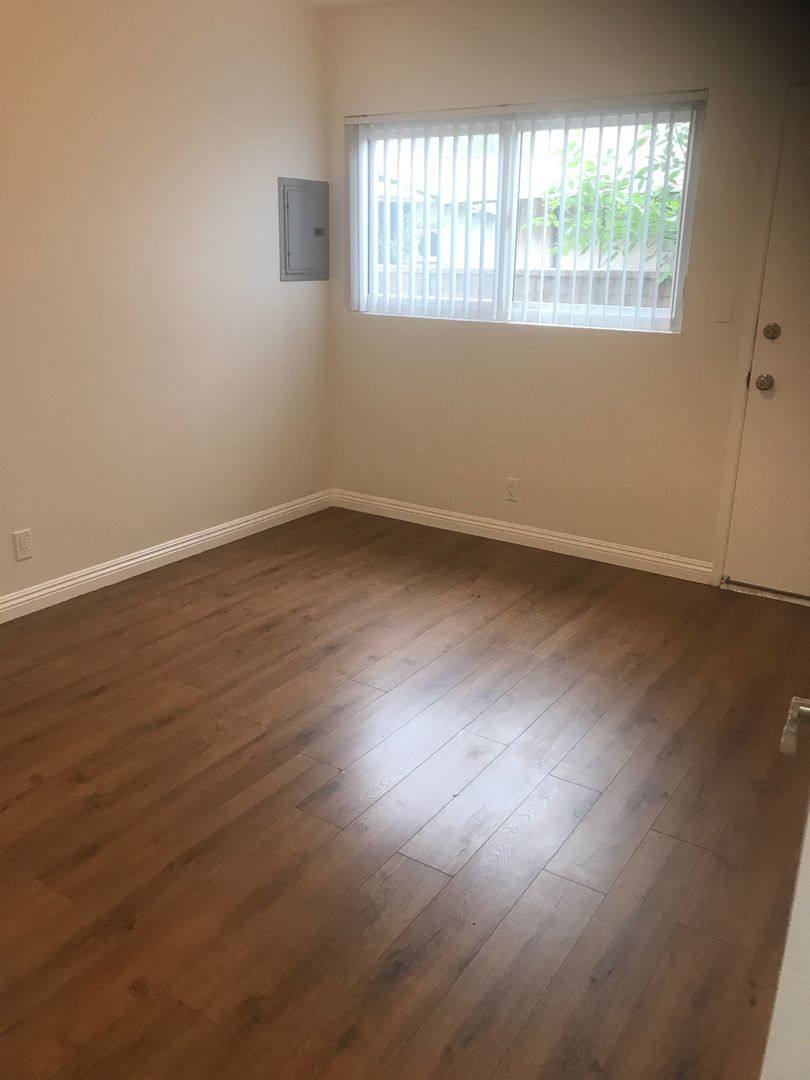 Apartment for rent at 85 N Craig Ave, Pasadena, CA 91107